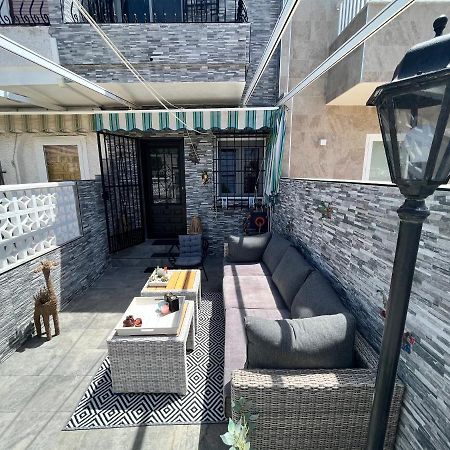 Prachtig Gemoderniseerde Woning Op 250 Meter Van Het Strand سانتا بولا المظهر الخارجي الصورة