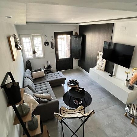 Prachtig Gemoderniseerde Woning Op 250 Meter Van Het Strand سانتا بولا المظهر الخارجي الصورة