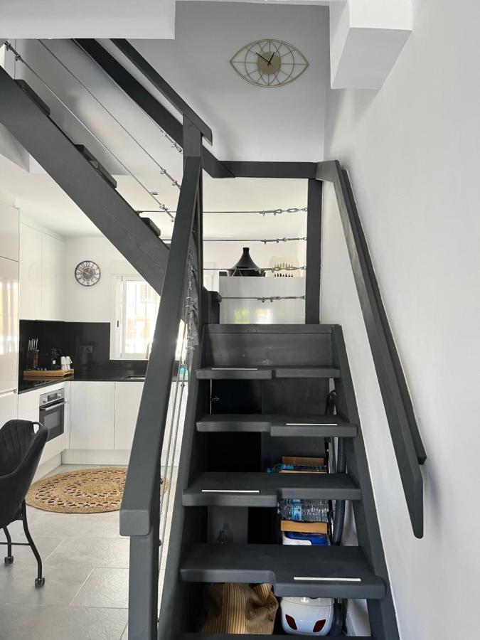 Prachtig Gemoderniseerde Woning Op 250 Meter Van Het Strand سانتا بولا المظهر الخارجي الصورة