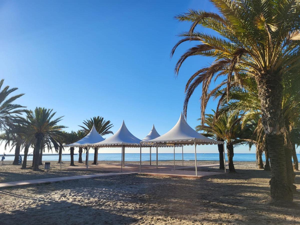 Prachtig Gemoderniseerde Woning Op 250 Meter Van Het Strand سانتا بولا المظهر الخارجي الصورة